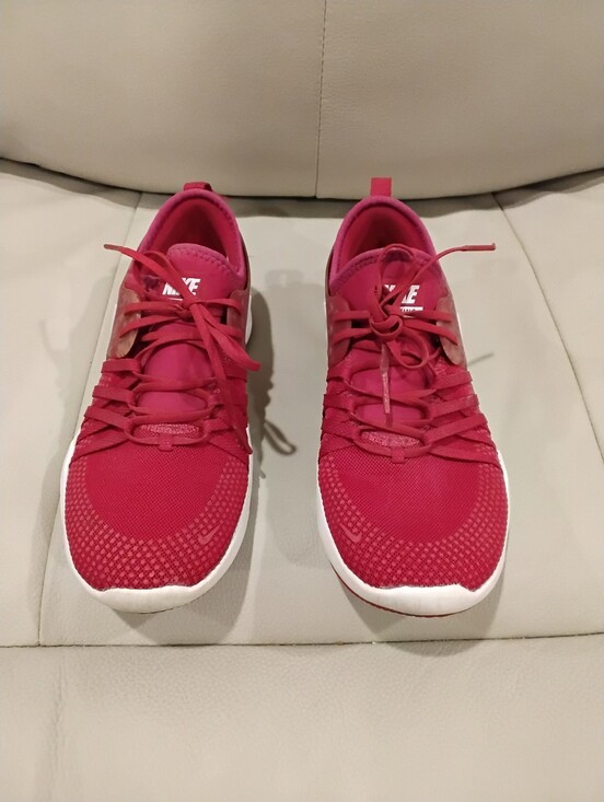 Nike Shoes - USED Nike Free TR 7 Lightweight Trainers Fushia 6.5